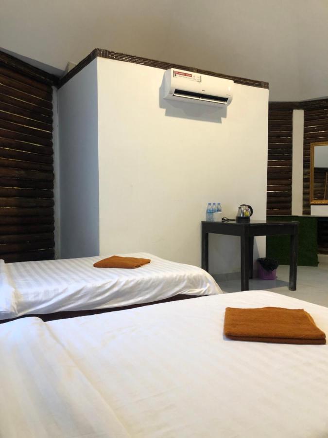 M'Pay Bay Guesthouse Koh Rong Sanloem Dış mekan fotoğraf