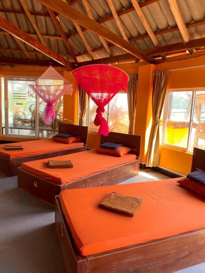 M'Pay Bay Guesthouse Koh Rong Sanloem Dış mekan fotoğraf